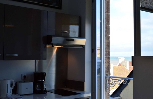 Arromanches-les-Bains Apartamento | Le Joffre - Studio sur la Digue en Centre Ville