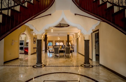 Tower Isle Casa | Le'Lavion Palace offers incredible stay with airport shuttle/ and a private chef