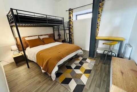 Neuville-de-Poitou Apartamento | Le Loft Indus de Neuville- Futuroscope- Aquascope