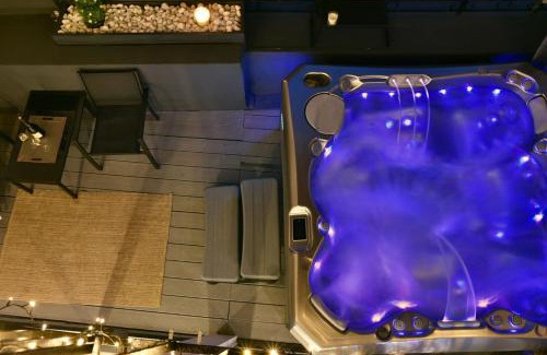 Jarville-la-Malgrange Apartamento | Le LOFT, MoonLOVE, Jacuzzi et sauna privatifs sur terrasse, 120m2