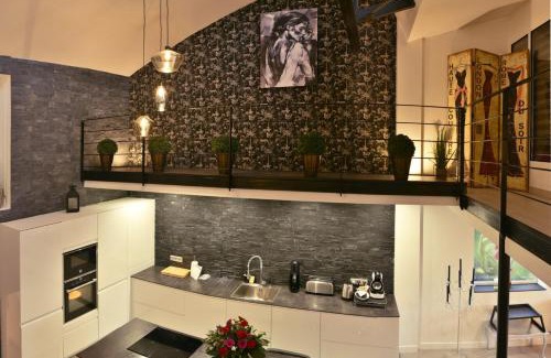 Jarville-la-Malgrange Apartamento | Le LOFT, MoonLOVE, Jacuzzi et sauna privatifs sur terrasse, 120m2