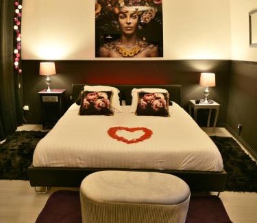 Jarville-la-Malgrange Apartamento | Le LOFT, MoonLOVE, Jacuzzi et sauna privatifs sur terrasse, 120m2