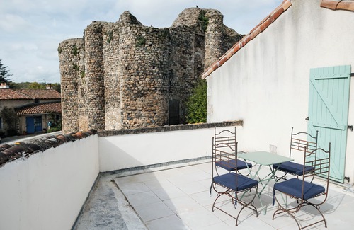 Les Chatelliers-Chateaumur Casa | Le logis du vieux Donjon, 10 min from Puy du Fou