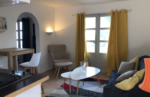 Ile du Levant Apartamento | Le Lotie Apartment T2-35m2 Sea view Balcony Terrace Air conditioned