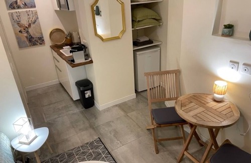 Arts-et-Metiers Apartamento | Estudio en el centro de París para una persona con aire acondicionado.