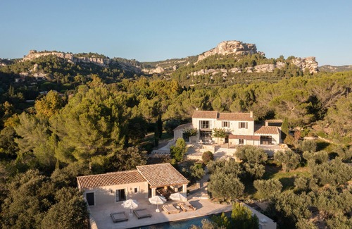 Les Baux-de-Provence Villa | Villa-De Lujo-Baño en la habitacion-Vista al Jardín