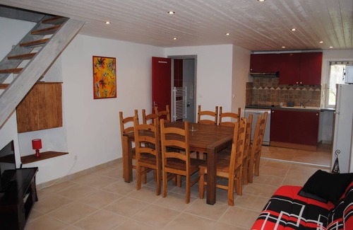 Saint-Alban-sous-Sampzon Cabaña | *** 17personnes cabaña, piscina climatizada, 9 habitaciones Vallon Pont d'Arc