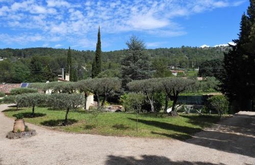 Salernes Cama Y Desayuno | Le Mas des Oliviers