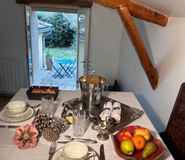 Chabeuil Cama Y Desayuno | Le mas des petites forêts