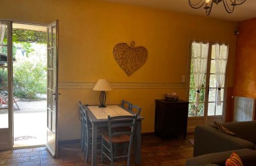 Entraigues-sur-la-Sorgue Casa | Le Mas de Trévouse