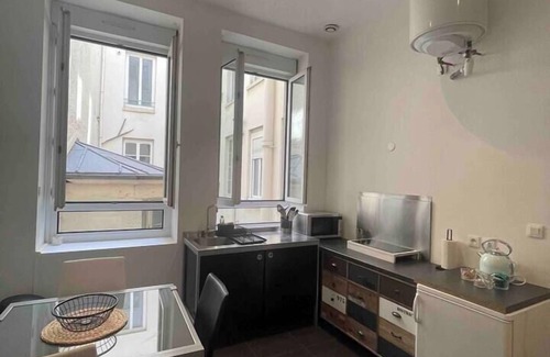 6th Arrondissement Apartamento | Le Masséna d'Or: Quiet, Metro + Parc Tête D'or