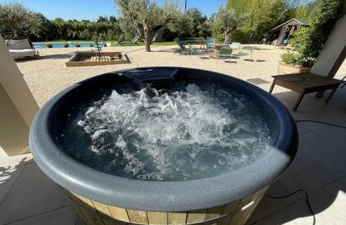 Bagard Casa | "Le Mazet de la Draille" - Gîtes et Mas en Cévennes - Meublé de Tourisme 5 Etoiles - jusqu'à 14 personnes - Piscine et Jacuzzi