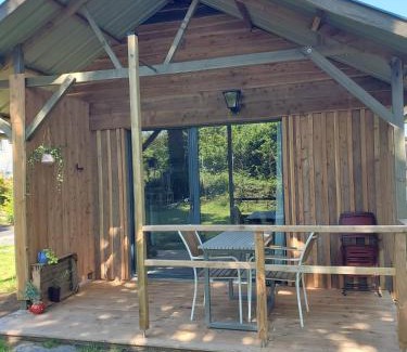 Rostrenen Casa | Le Merle Moqueur, maisonnette en bois, Les kabanes en Kreiz Breizh