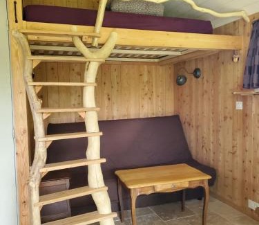 Rostrenen Casa | Le Merle Moqueur, maisonnette en bois, Les kabanes en Kreiz Breizh