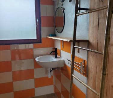 Rostrenen Casa | Le Merle Moqueur, maisonnette en bois, Les kabanes en Kreiz Breizh
