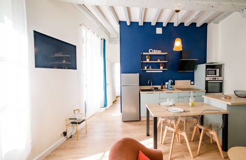 Auxerre Apartamento | Le Mont Brenn****: cosy apartment on the banks of the Yonne in Auxerre