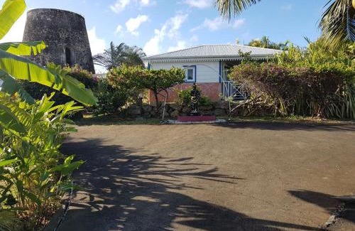 Le Moule Casa | LE MOULIN DE LA BAIE piscine vue mer