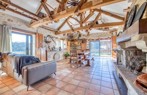 Guizengeard Casa | Le Moulin