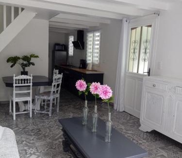 Neslette Casa | Le Murmure de la petite Oasis