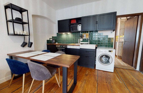 Old Town Apartamento | le neubau city center 4 adults 2 kids 2br