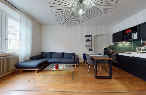 Old Town Apartamento | le neubau city center 4 adults 2 kids 2br