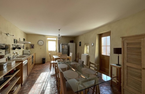 Saint-Cyr-les-Colons Casa | Edmond-Casa-Confortable-Baño con bañera-Terraza