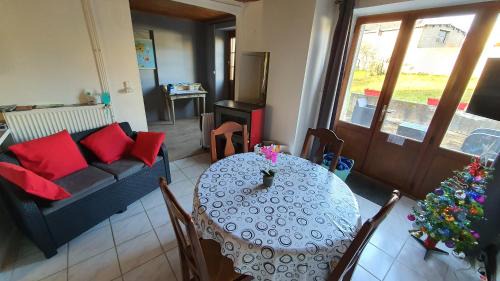 Langres Casa | Le nid d hirondelles - Terrasse Jardin Grand garage