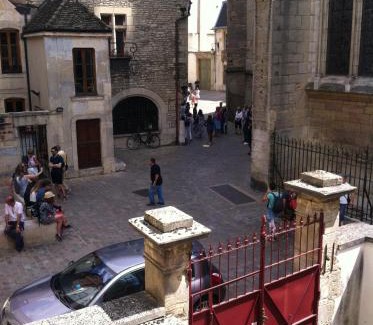Old Town Apartamento | Le Nid De La Chouette