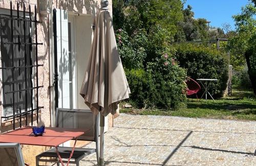 Tourrettes Cama Y Desayuno | Le nid des arts