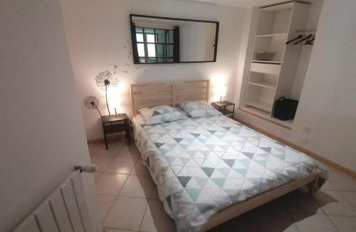 Sciez Apartamento | Le Nid du Chat Noir - Gîte La Maison Alvéole