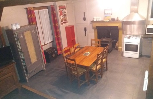 Paizay-le-Sec Casa | Le Numero 4 : 1 à 14 Personnes ! Climatisé et feu de Bois