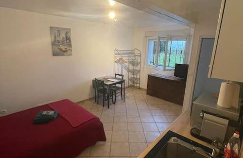 Paroy-sur-Tholon Apartamento | Le passage