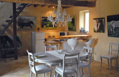Saint-Aubin-des-Grois Cama Y Desayuno | Le Pautonier. Guest house in Perche