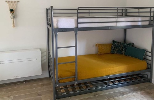 Quinsac Chalet De Esquí | Le Petit Bordeaux in a quiet area 15 minutes from Bordeaux