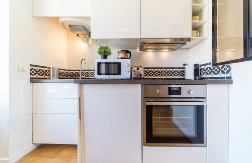 Voltaire - Saint Amour Apartamento | Le Petit Chaponnay - Charming Apartment for 2 near Saxe Gambetta