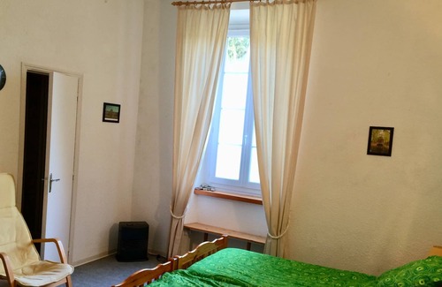 Cuxac-Cabardes Apartamento | Le Petit Chateau con piscina comunitaria