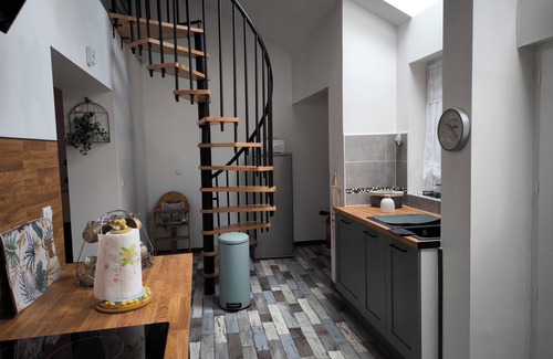 Auxi-le-Chateau Casa | Le petit coin de paradis completely renovated house in an atypical neighborhood