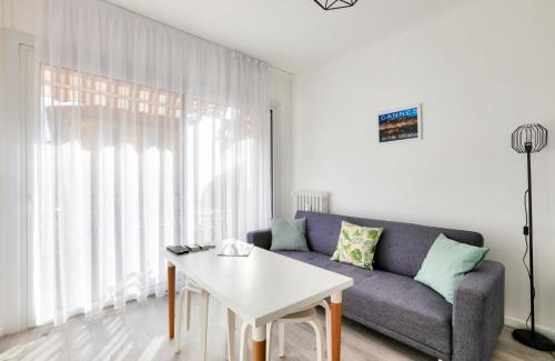 California - Pezou Apartamento | Le Petit Fleury – Balcony, Calm in Cannes