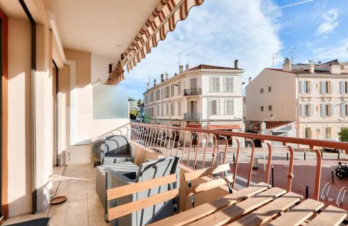 California - Pezou Apartamento | Le Petit Fleury – Balcony, Calm in Cannes