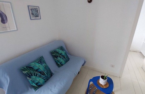 Cote de Granit Rose Apartamento | Le petit macareux close to beaches and shops