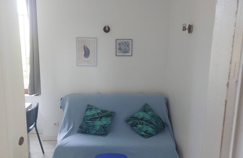 Cote de Granit Rose Apartamento | Le petit macareux close to beaches and shops