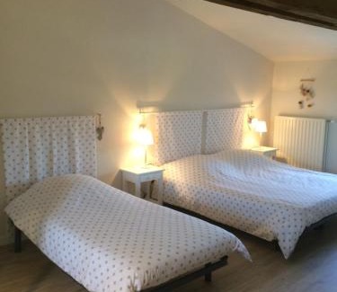 Saint-Malo-du-Bois Casa | LE PETIT MONTY Gite Cote Etang