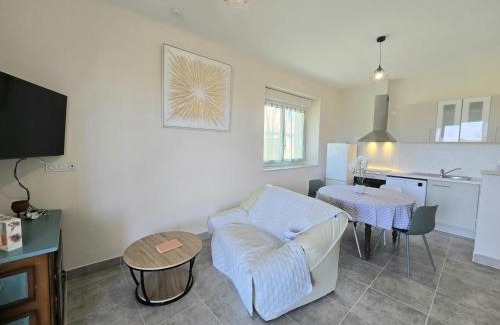 Genis Casa | Le petit Nid d'Eugénie - Havre en Campagne, Animaux Bienvenus - FR-1-616-467