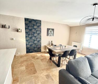 Saint-Laurent-sur-Saone Apartamento | Le Petit Phuket - Appartement confortable et calme - Proche de toutes commodité - Stationnement facile à proximité
