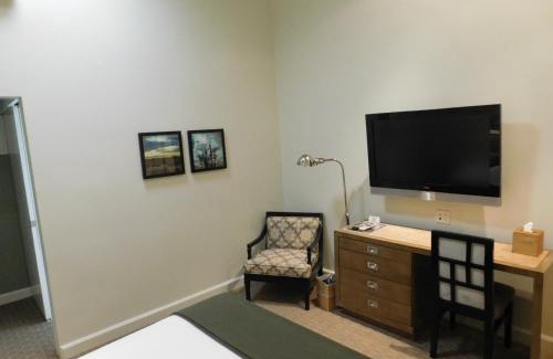 Brentwood Hotel | Le Petit Pali Brentwood