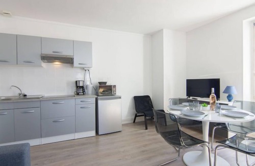 La Richardais Apartamento | Le Petit Robinson by Interhome