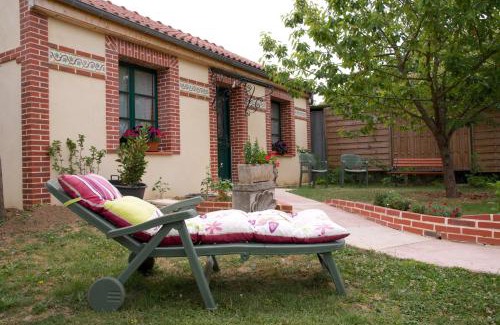 Saint-Julien-les-Villas Cama Y Desayuno | Le Petit Saint-Julien