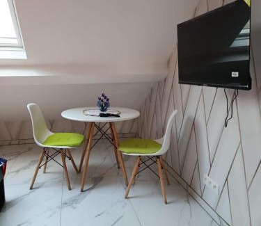 Gosselies Casa | Le petit Tagidor - 5 suites - 2 kitchens - 5 bathrooms