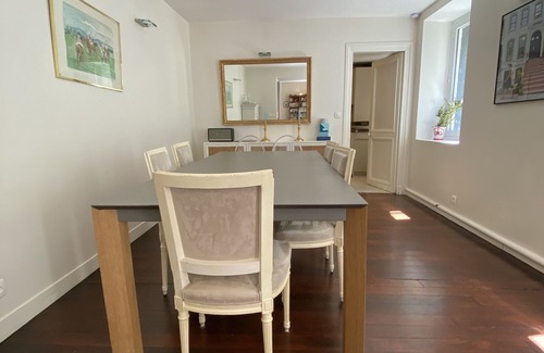 Notre-Dame Casa | Le Petit Versailles - Quiet house in the city center - Near the Palace