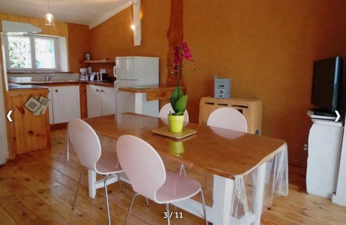 Estibeaux Casa | Le Pied à Terre – Cosy Holiday Home with Pool and Pyrenees View in Estibeaux